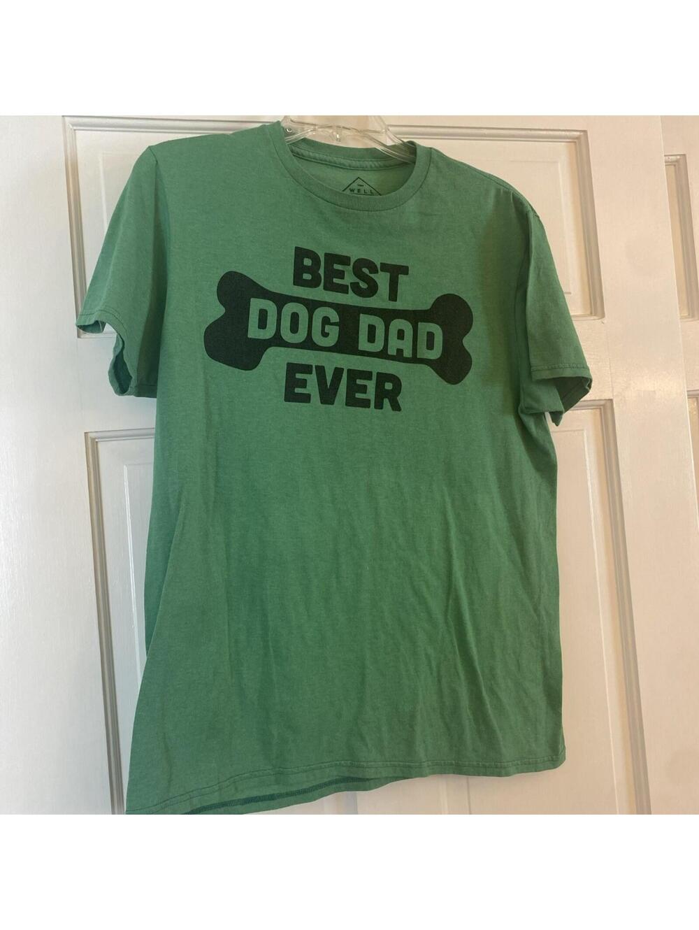 MENS WELL WORN BEST DOG DAD EVER GRAPHIC COTTON BLEND T-SHIRT KELLY GREEN-MEDIUM